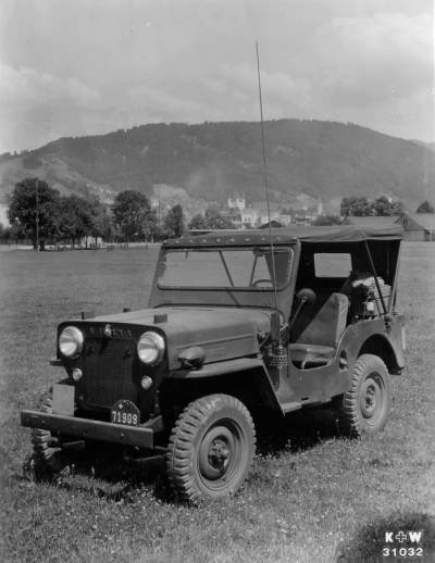 Jeep CJ mit Funkgerät SE-206; Aufnahme K+W
