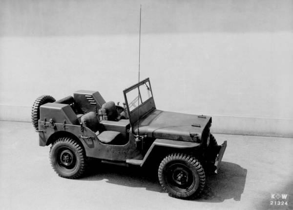 Jeep der Pzj Abt mit Funkgerät SEF, Bild K+W, Archiv Ritter